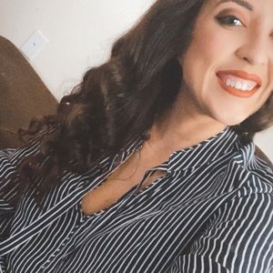 Meet your Posher, Elaine